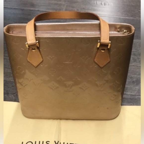 Louis Vuitton Handbags - Louis Vuitton Houston Tote vernis